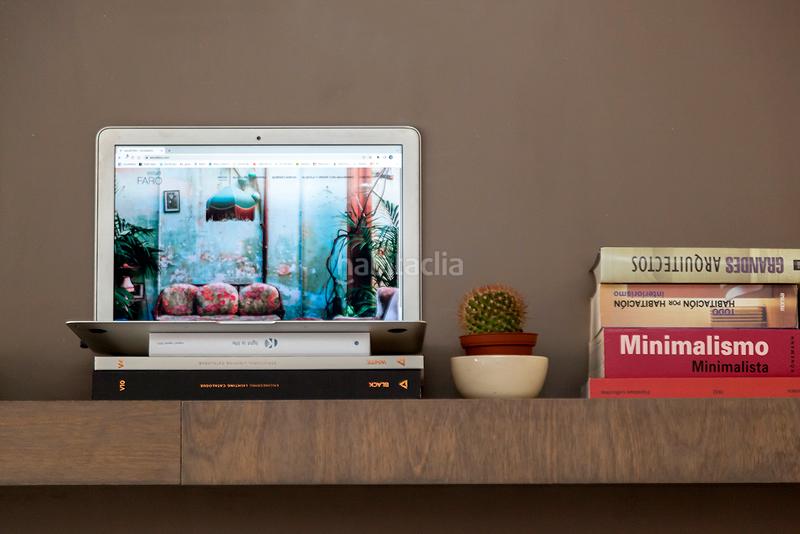 Foto 86b5f86d-5b44-49c8-842a-8ae4f1b184fa. Affitto locale commerciale in carrer de déu i mata 152 in Barcelona