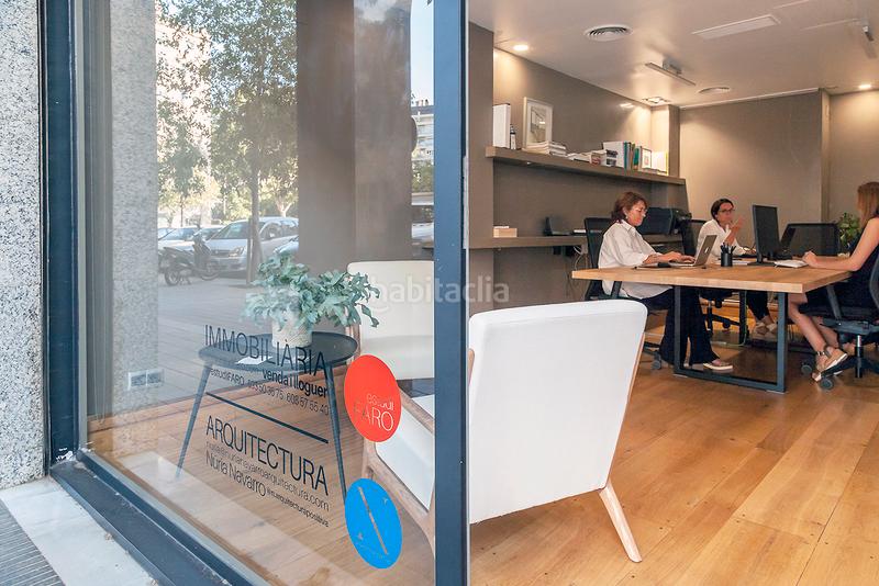 Foto a3f36169-7dd1-4ed2-82ff-4ca2bae67874. Rent business premise in carrer de déu i mata 152 in Barcelona