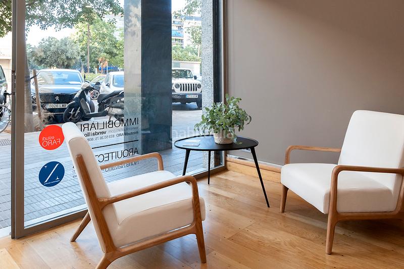 Foto db42c061-e275-4f33-be7a-7a55305bfb14. Rent business premise in carrer de déu i mata 152 in Barcelona