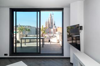 Àtic  Carrer d'aragó. Ático único con terraza privada y vistas a la sagrada familia