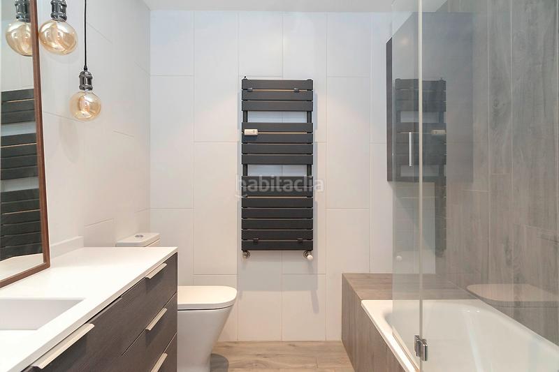 Foto 5c50f04a-e69a-4e9d-95c4-87e0744e0242. Àtic amb calefacció aparcament a Dreta de l´Eixample Barcelona