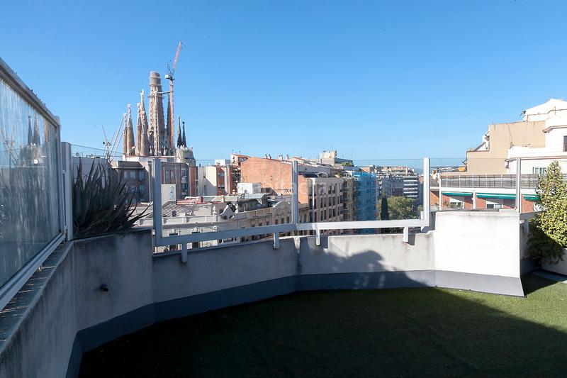Foto d787e1b8-33eb-4061-8481-48b7c9fb43b6. Àtic amb calefacció aparcament a Dreta de l´Eixample Barcelona