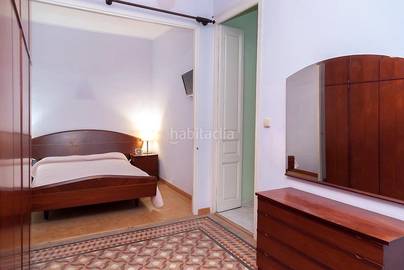Foto c77db325-921d-426d-8d27-8d3caaf926eb. Flat in carrer de milà i fontanals 58 in Vila de Gràcia Barcelona