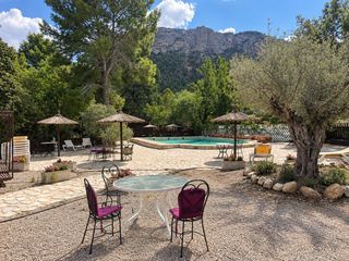Masia a Beniaján. Finca hogar paradisiaco a 15kms de murcia. la casa tiene 3 dormi