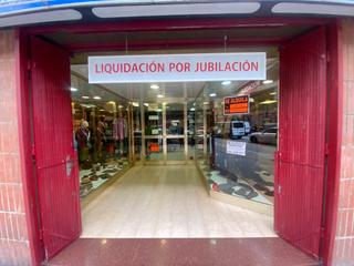 Location Local commercial à N/a. Local muy amplio, posibilidad de reformar