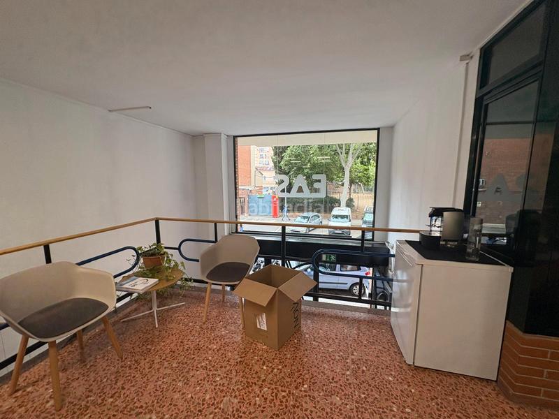 Foto b4473080-3a0c-4623-8e2c-6383b3df889e. Local comercial en carrer d'hondures 48 local comercial de 527 m² con zona de almacén y oficinas, listo para entrar en Barcelona