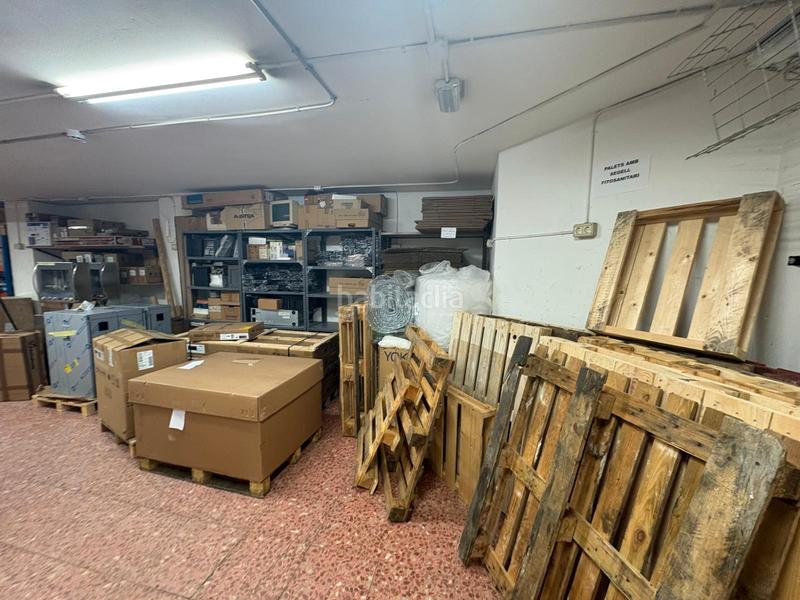 Foto bf09f41c-8369-41da-9735-69b7bbcf0be9. Local comercial en carrer d'hondures 48 local comercial de 527 m² con zona de almacén y oficinas, listo para entrar en Barcelona