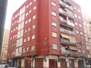 Local Comercial a La Constitución-Canaleta. Bajo comercial en mislata