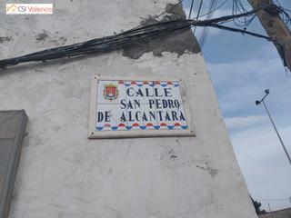 Haus  Calle san pedro de alcantara. Se vende casa ocupada sin titulo justo!!