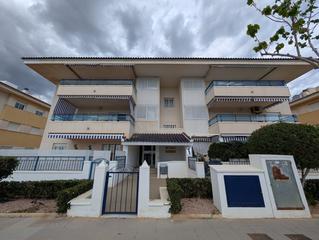 Appartement à Mil Palmeras. Piso con garaje y trastero en costa de pilar horadada