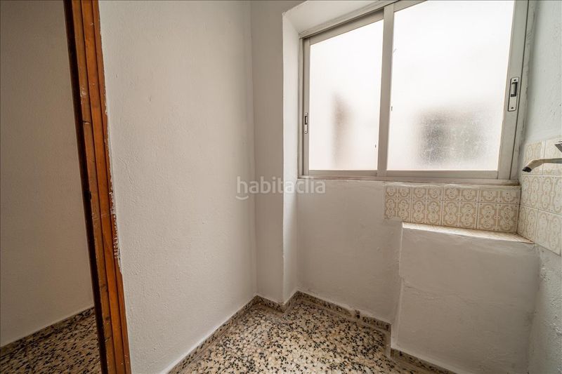 Foto b3e6cdc3-dc50-4785-9256-080f7de99342. Pis a playa puerto de Sagunto Sagunt