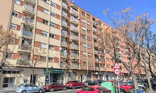 Pis  Jose andreu alabarta. Amplio piso para reformar en sant isidre, valencia