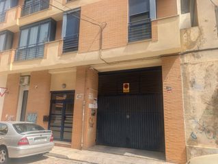 Posto auto  Calle de albuera. Amplio parking en venta en alzira