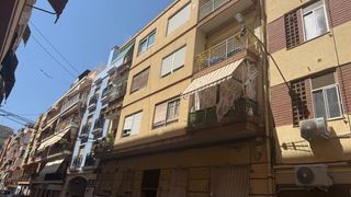 Piano terra  Calle garcia gutierrez. Se vende piso en c garcia gutiérrez alicante, zona carolinas.