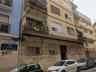 Planta baja  Calle garcia gutierrez. Se vende piso en c garcia gutiérrez alicante, zona carolinas.