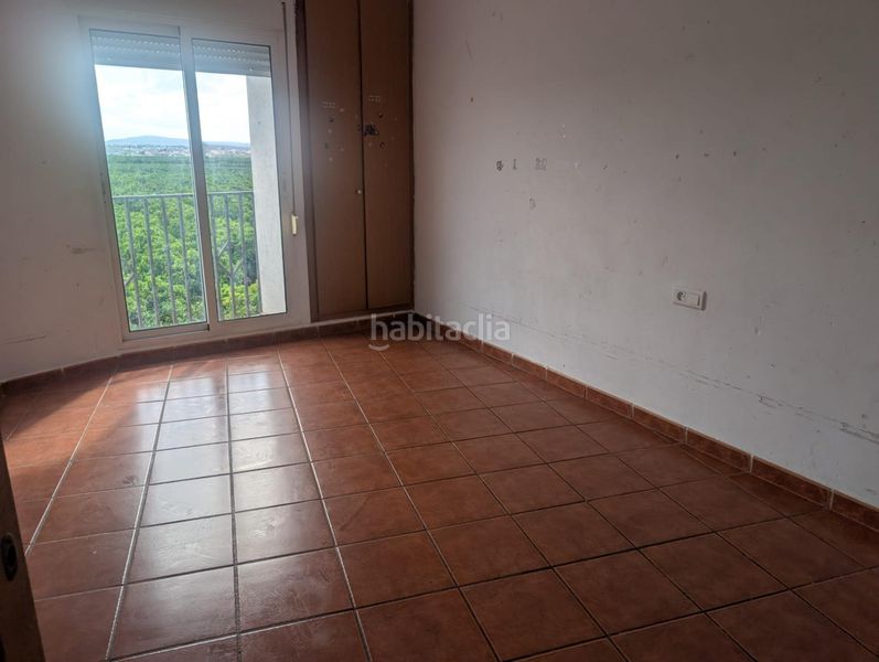 Foto 59a6a1dc-c174-4563-990c-93875c6c8fcd. Maison jumelée avec parking dans Benimuslem
