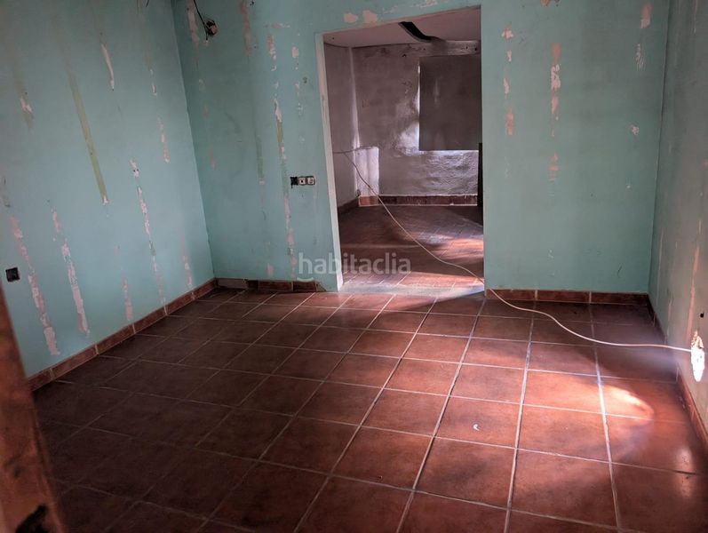 Foto 9b5fa753-eaac-4f07-9b13-af42a3278412. Maison jumelée avec parking dans Benimuslem