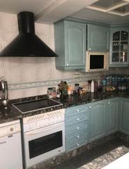 Rent Flat  Carrer del poeta bodria. ¡se alquilan 2 habitaciones en amplio piso compartido en trinita