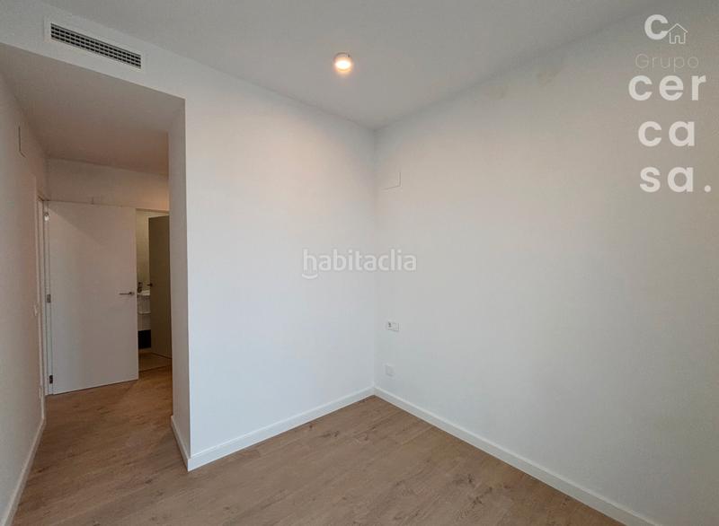 Foto 40f1bbfc-d612-4b72-81f6-9bdcb04ef0e5. Appartement avec parking piscine dans Russafa Valencia