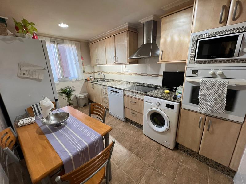 Foto dc821690-d5b3-4fc0-8efa-e2fb64cfe84c. Etagenwohnung in Torrefiel Valencia