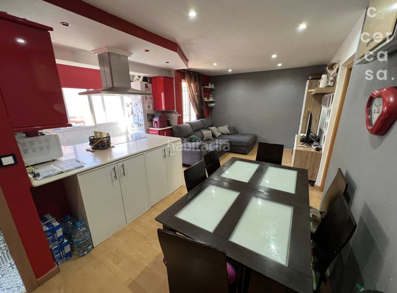 Foto cf136592-7ff2-4d46-8e4e-f1e81b52e452. Pis a Torrefiel Valencia