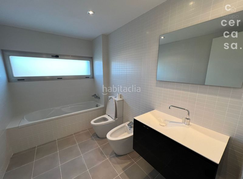 Foto 0f02caf3-16eb-4d58-b53b-261739a7aed7. Xalet amb aparcament piscina a Godella