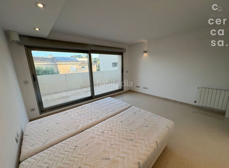 Foto 0fd18fc1-55f9-4e8e-9afe-3292549d5fef. Xalet amb aparcament piscina a Godella