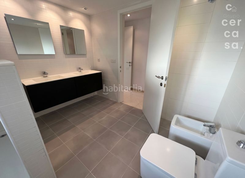 Foto 121a1293-e53a-4551-ba45-b35a7c8aae1a. Xalet amb aparcament piscina a Godella