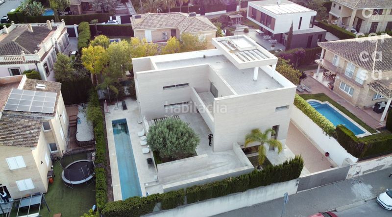 Foto 19517689-57c5-445c-a7ef-167197414dd3. Xalet amb aparcament piscina a Godella