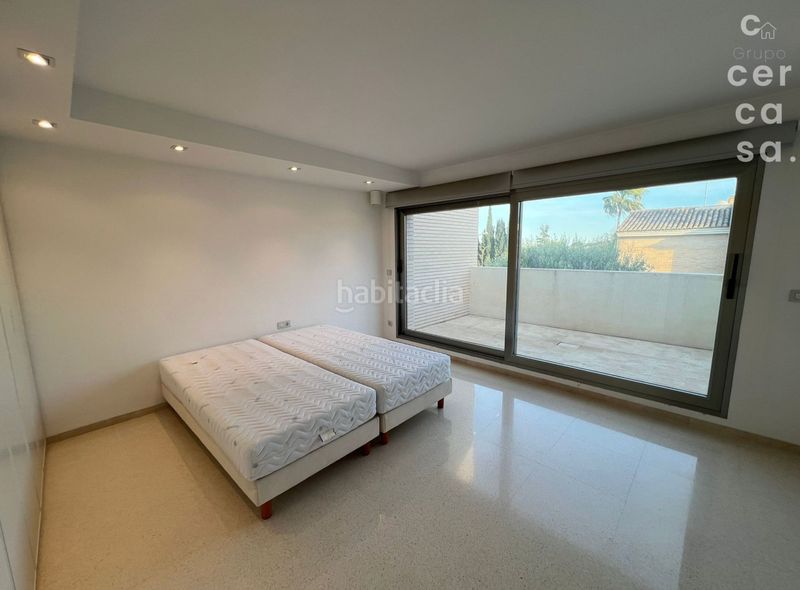 Foto 3ede91a1-3818-444f-9390-ef3eb7670594. Xalet amb aparcament piscina a Godella