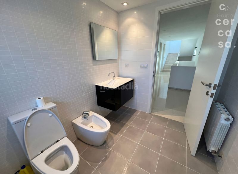 Foto 5e3e0051-99b0-4893-bfb0-54abb0b7a63f. Xalet amb aparcament piscina a Godella