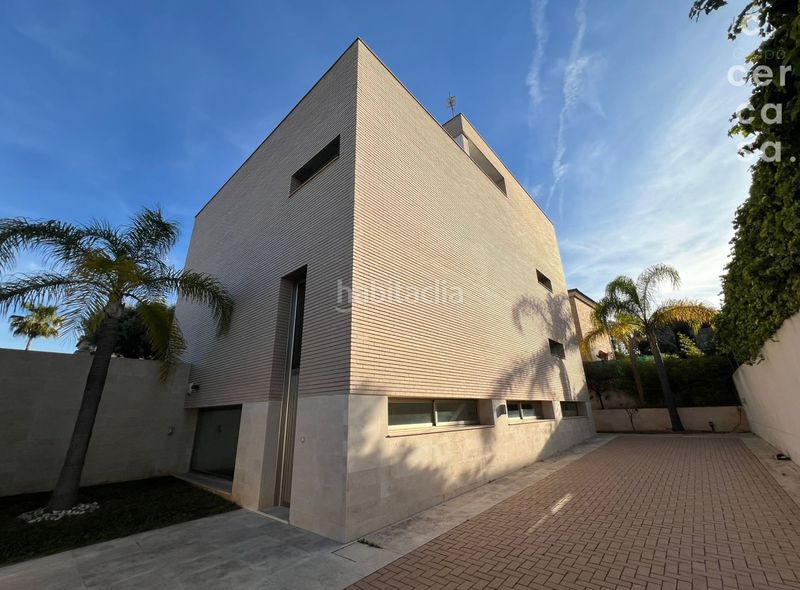 Foto 677eac5d-f1b3-4afb-bab6-ba6c6b919d8c. Xalet amb aparcament piscina a Godella