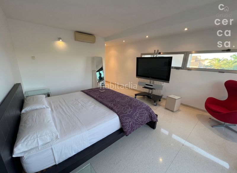 Foto a5cad355-953d-4e0e-93aa-b4177b134c8c. Xalet amb aparcament piscina a Godella