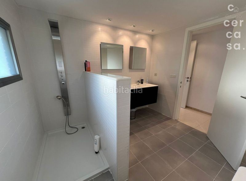 Foto b5ac943f-ee0a-4d20-a8fc-eb56805e3153. Xalet amb aparcament piscina a Godella