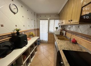 Pis  Carrer de cofrentes. ?? ¡amplitud, terraza interior y una excelente ubicación en la t