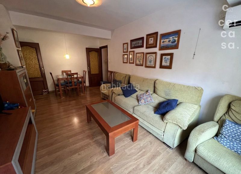 Foto e4ee3b9b-d0f9-48cd-91cf-da3f23f630f6. Flat with parking in Trinitat Valencia
