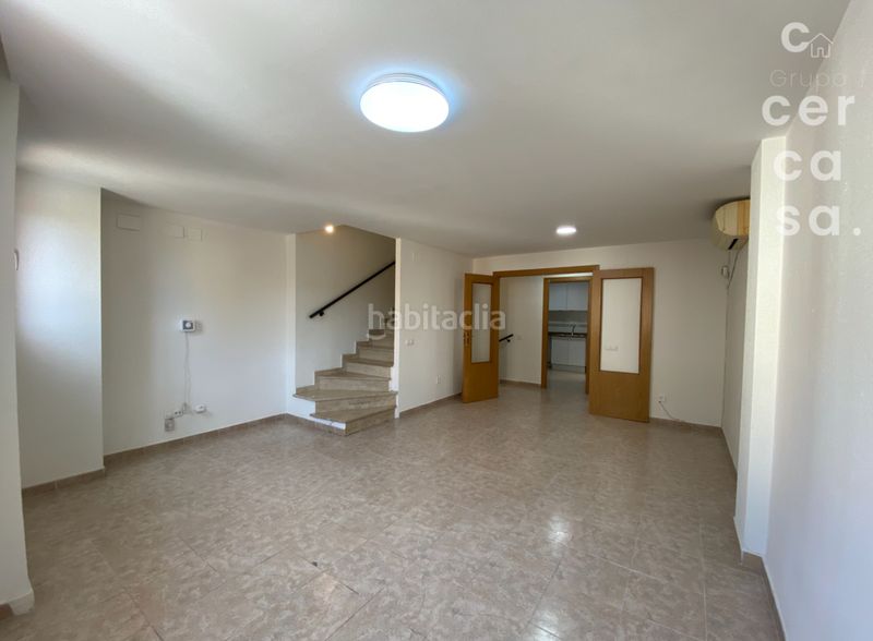 Foto a191152d-3bc7-4905-abec-73686bd466c1. Casa adossada amb aparcament a Tavernes Blanques