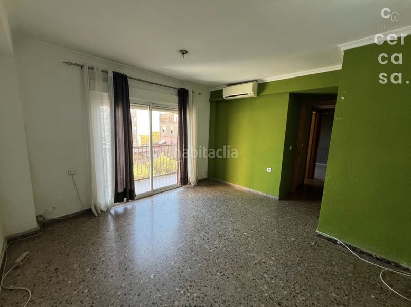 Foto a46732de-222b-46c9-a014-6b28092cadfa. Pis a Torrefiel Valencia