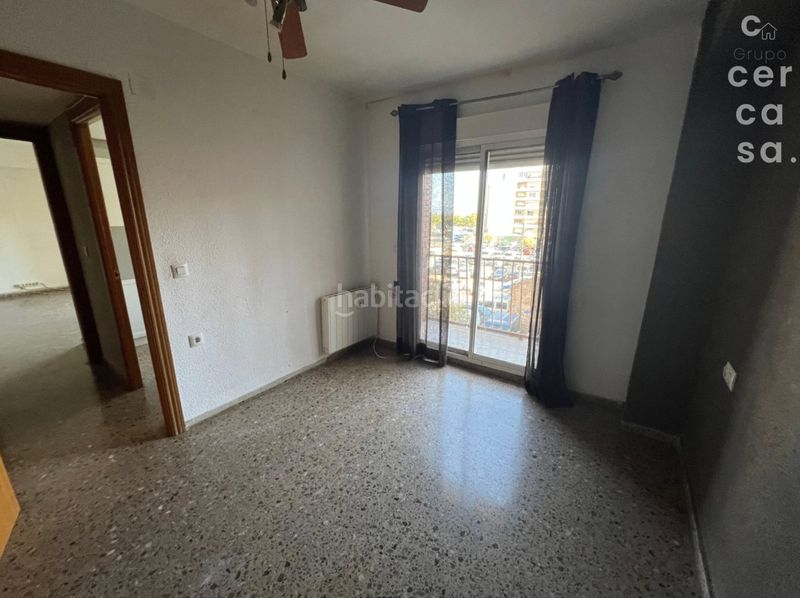 Foto c4b32e4c-a76e-4c95-992f-50e7388e5f15. Pis a Torrefiel Valencia