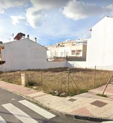 Terrain résidentiel à Avenida don gabriel carceles 67. Estupendo terreno haciendo esquina en molina de segura.