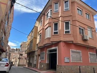 Casa en Vía de raimundo de los reyes. Casa tipo duplex reformada y lista para entrar a vivir en molina