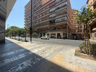 Local Comercial en Calle Mahonesas