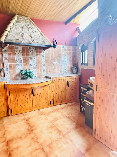Foto dc50ecb8-79ce-4f40-83be-9a6cbe6e4ca5. Chalet avec chauffage parking piscine dans Ulea