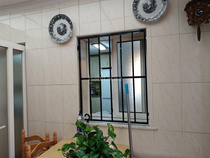 Foto 88e3b102-9dd3-4a8a-b8f8-a813c68d6285. Casa a avenida cehegin 79 a Bullas