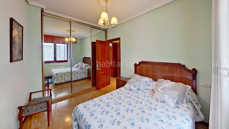 Foto 689aa8ce-084f-45b4-b701-c5a40383f0d6. Location appartement avec chauffage dans Centro Gijón