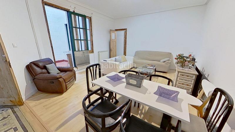 Foto c2807d7a-e12d-40ba-b049-114579e4e2c8. Piso en calle linares rivas 10 piso con encanto en el Centro de gijon lado puerto deportivo en Gijón