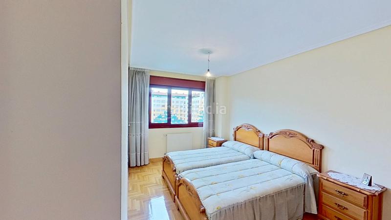 Foto 3fdf929d-2ac2-4304-837a-8a7a6cdda1d1. Appartamento con riscaldamento parcheggio in Huca - La Cadellada Oviedo