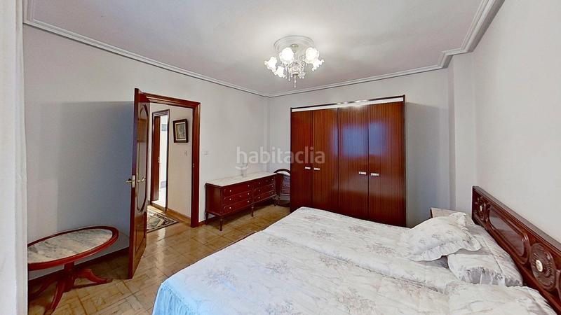 Foto 05c7394e-9741-44d1-96de-acab7f34bff6. Pis amb calefacció a Centro Gijón