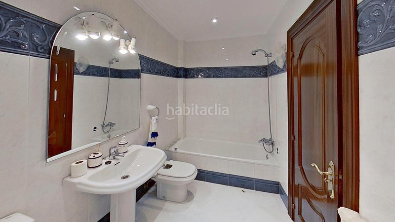 Foto 8755ea2b-da8e-4e6f-b1e1-3655429a5354. Pis amb calefacció a Centro Gijón