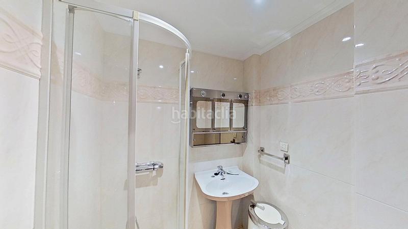 Foto d74daeb8-5568-4529-b00f-e68f36f337a9. Pis amb calefacció a Centro Gijón